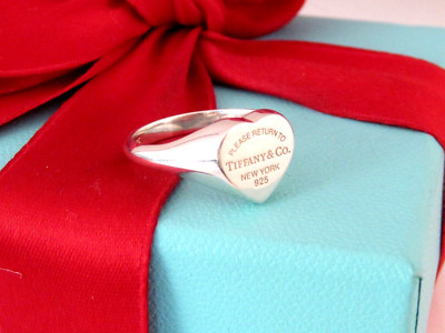 New Tiffany & Co Silver Heart Return To Tiffany Signet Ring Band Size 7.5