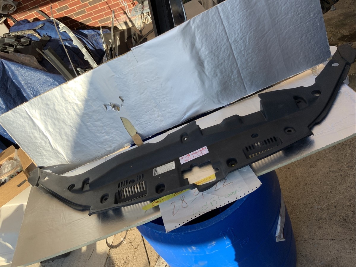 2014-2019 TOYOTA HIGHLANDER COOL AIR INTAKE DUCT SEAL COVER