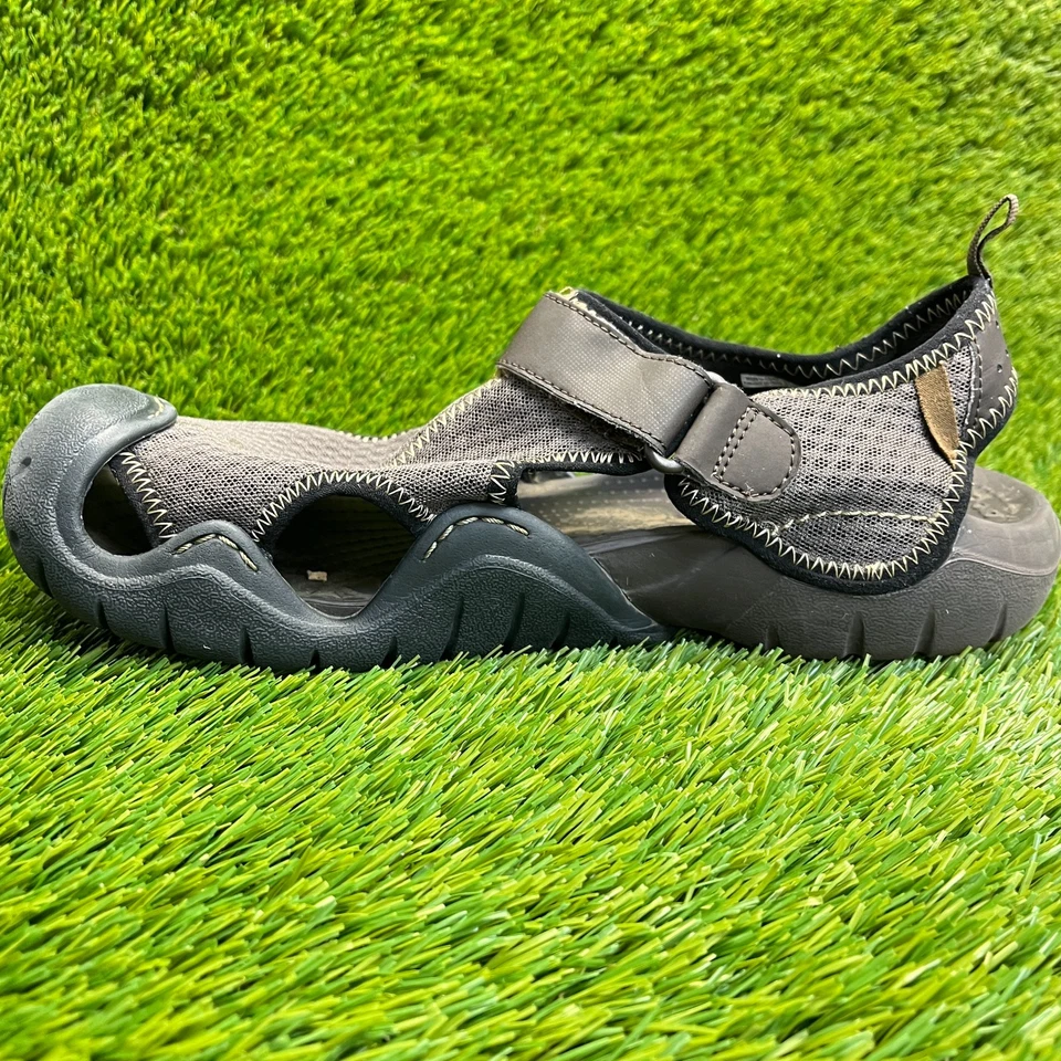 Crocs Swiftwater Hombres Talla 11 Marrón Negro Playa Caminar Pescador Sandalias Zapatos Foto 2 de 4