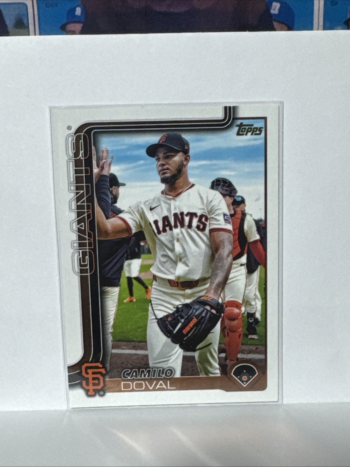 Camilo Doval 2025 Topps Update #US328 Golden Mirror Photo Variation SSP -Giants