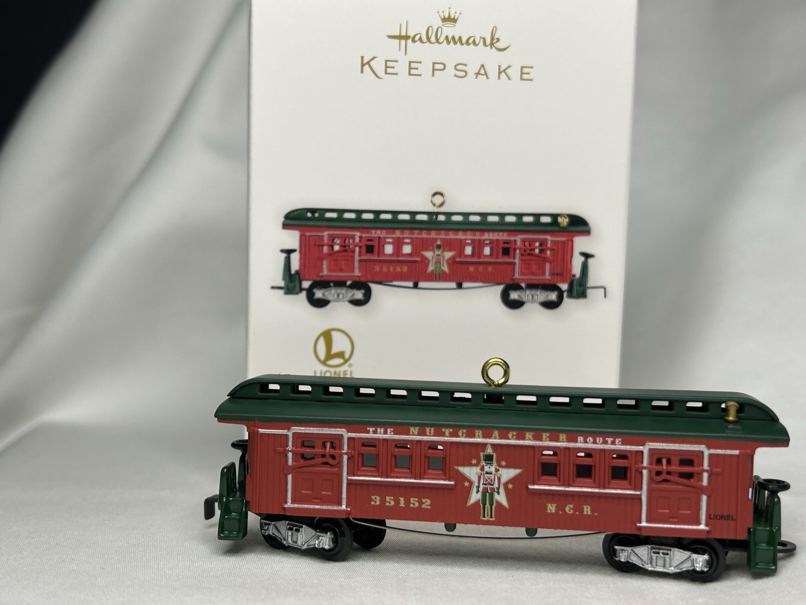 2012 Hallmark Lionel Nutcracker Route Christmas Baggage Coach Ornament NIB