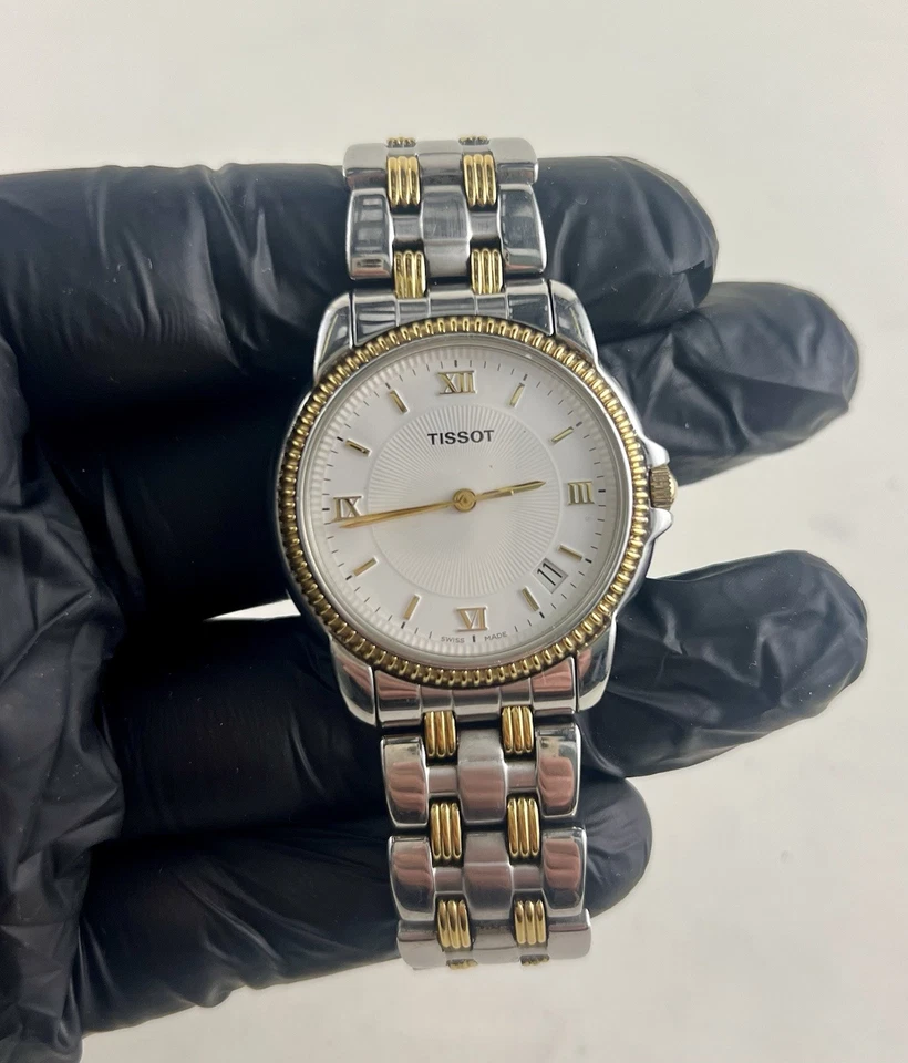 Reloj Hombre Tissot Cuarzo 37mm Acero Inoxidable Tono Dorado Bisel Esfera Blanca Foto 3 de 4