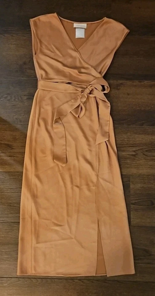 Vestido Anthropologie BHLDN 2 Satén Midi Envolvente Louisa Charmeuse Rosa Polvoriento Foto 3 de 4