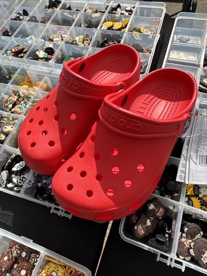 Tamanco Crocs clássico vermelho tamanho J2 - Imagem 3 de 4