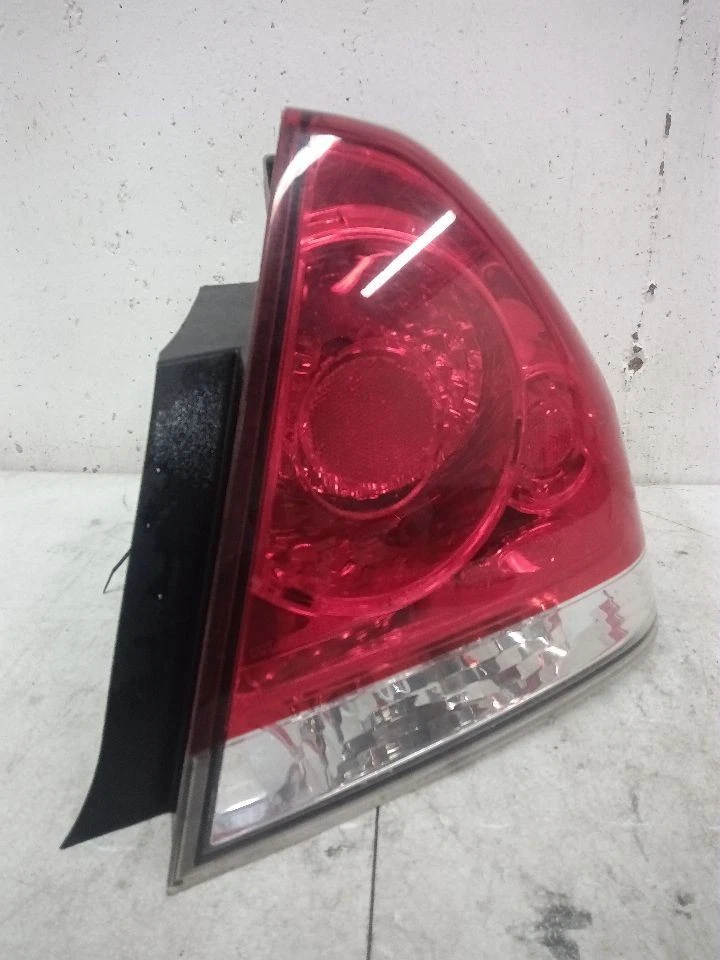 06-08 09 10 2011 12 13 14 15 16 Chevy Impala Passenger Right RH Tail Light Lamp Foto 3 de 4