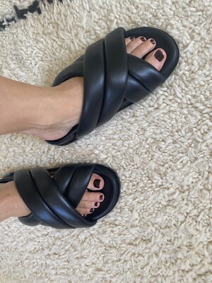 【関税込み】Lizzie Slides - Anine Bing - Leather - Black Anine Bing Lizzie Slides in Black | Shop Tula – Tula Boutique