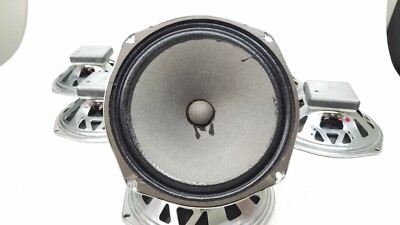 8'' woofer, Shure ''Vocal Master Speaker Column'' VA300-S 80A207
