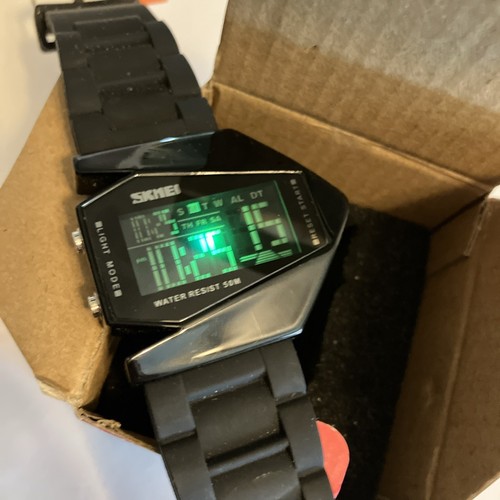 Black Skmei Digital Watch Chronograph, Chime,Alarm,Time Date Settings Backlit - 第 5/6 張圖片
