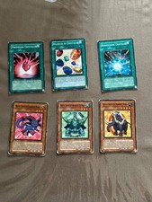 Yu-Gi-Oh Carte BESTIA CRISTALLO in Ottime Condizioni + Bustine Protettive