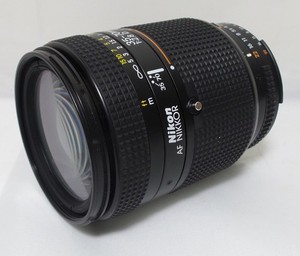 Nikon 35-70mm f/2.8D AF Zoom Nikkor Lens for Digital SLR Cameras (1963)