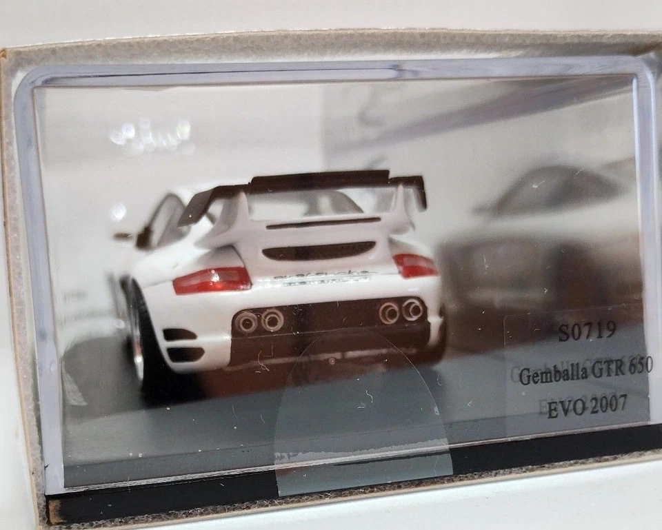 Spark 1/43 Gemballa Avalanche GTR 650 EVO-R Porsche 911 996 Diecast Model Car - Image 4 of 4