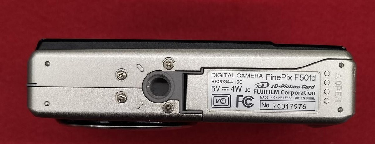 FUJIFILM FINEPIX F50FD Digital Camera | eBay FUJIFILM FINEPIX F50FD Digital Camera | eBay
