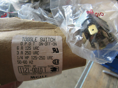 McGill 1121-0010 Toggle Switch DPDT On-Off-On 6A 125V, 3A 250V NEW ...
