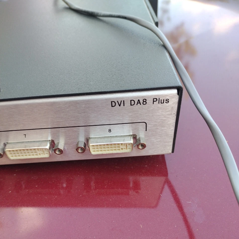Extron DVI DA8 Plus DVI Distribution Amplifier - Image 3 of 4
