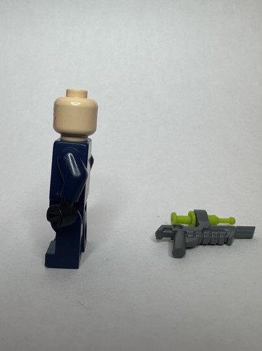 NO HAT LEGO minifigure Male ACU Security Guard jw040 Jurassic World 10758 - Picture 4 of 6