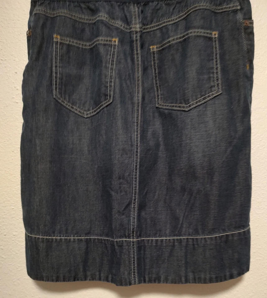 Gap Maternity Pull-On Denim Pencil Skirt Size 4 Low Rise Pockets Lightweight - Image 4 of 4