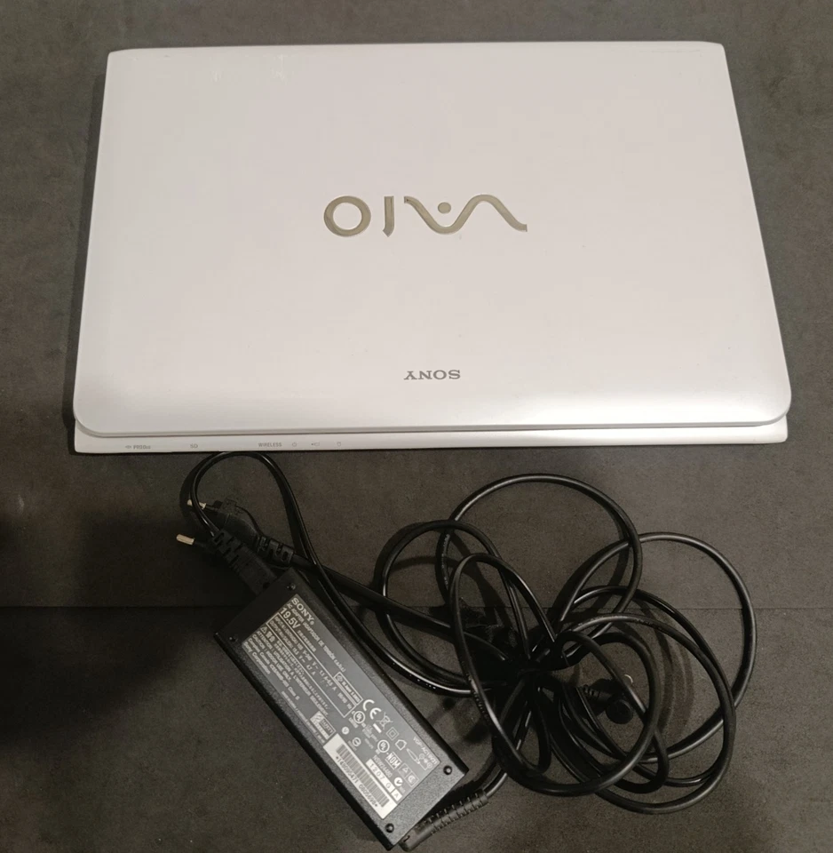 Notebook Sony Vaio i3 - RAM 4 GB Hdd 500 GB Leggere Descrizione - Immagine 2 di 4