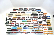 N GAUGE TRAIN COLLECTION (201) PIECES-22 ENGINES & 179 PIECES ROLLING STOCK NICE