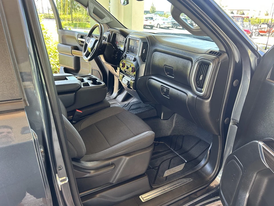 2022 Chevrolet Silverado 1500  - Image 2 of 4