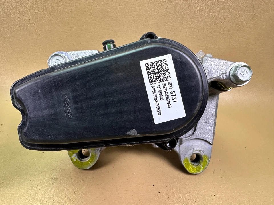 New 2021-2023 Cadillac Escalade Silverado Tahoe GMC Yukon Rear Caliper Set OEM - Image 3 of 4