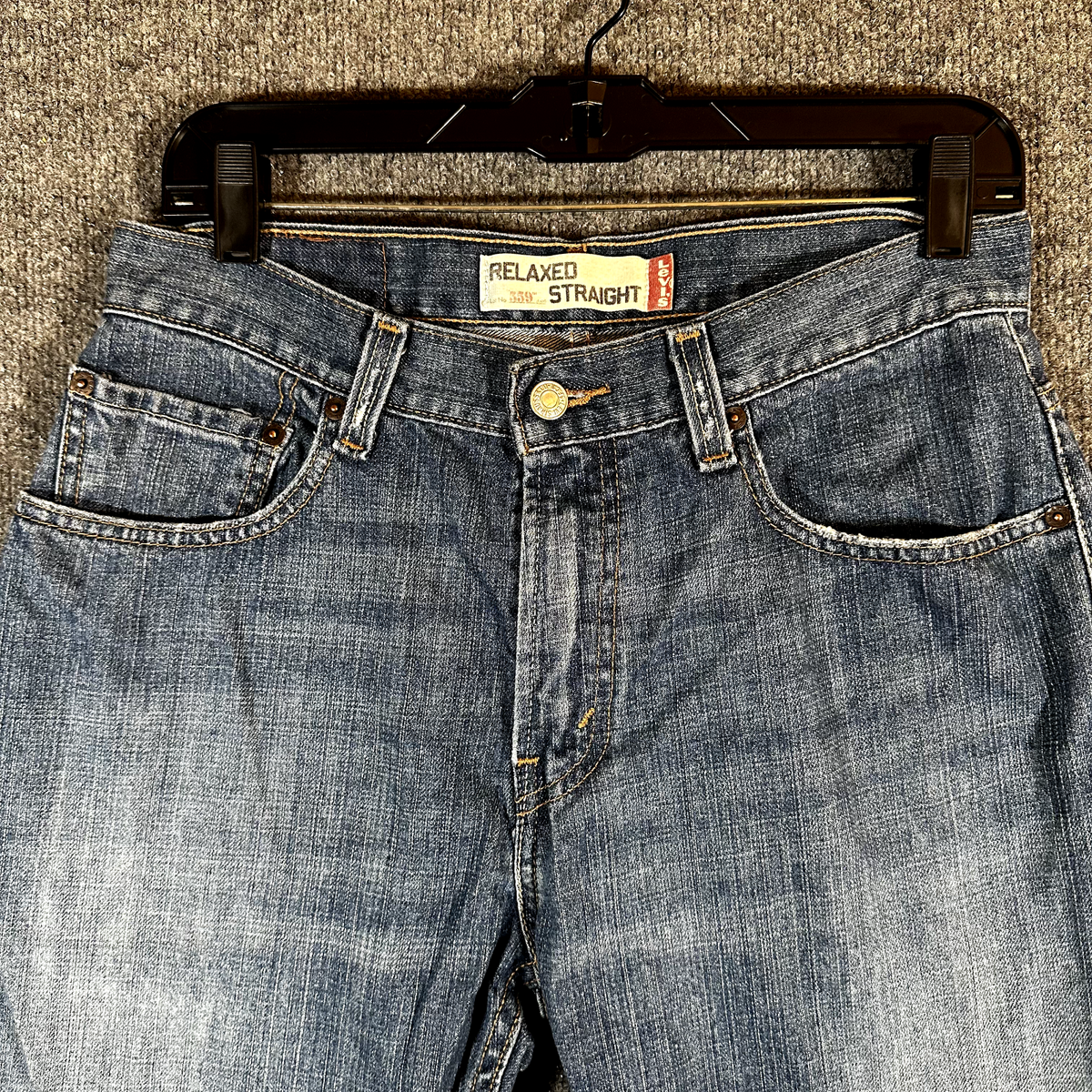 Vintage Levi's 559 Dark Wash Relaxed Straight Blue Jeans Tag Vintage Levi's 559 Dark Wash Relaxed Straight Blue Jeans Tag