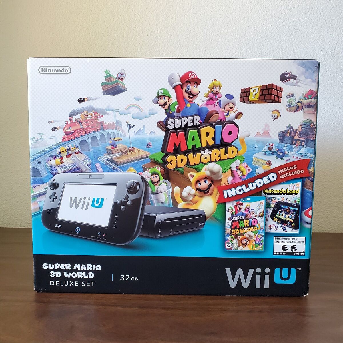 Nintendo Wii U Mario Kart 8 and Nintendo Land Deluxe Set 32GB (Black)