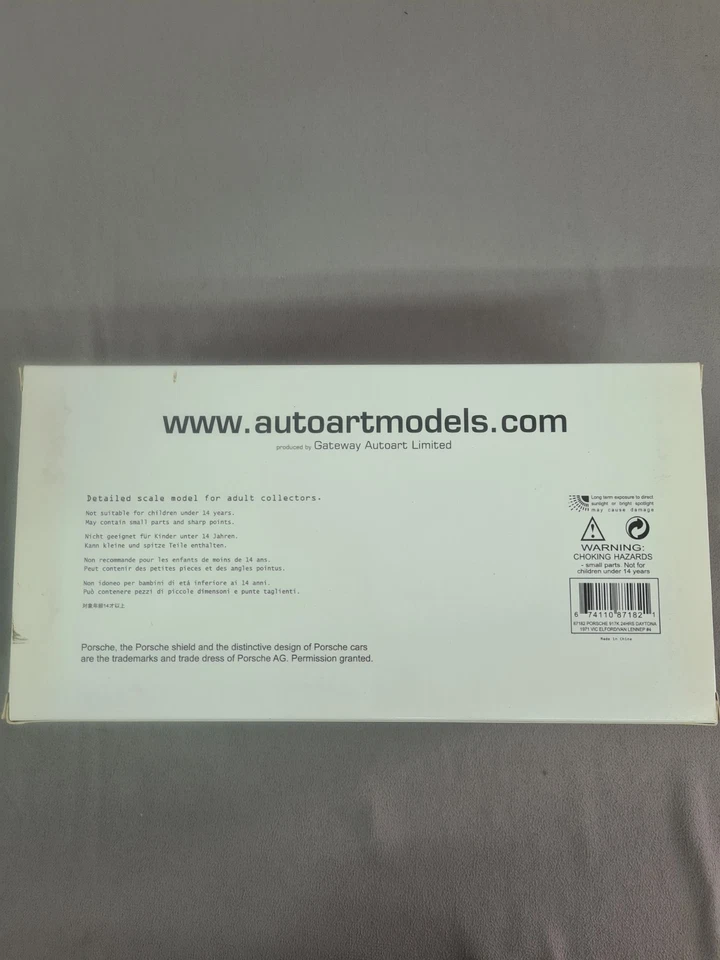 ¡Como nuevo en caja! AUTOart escala 1:18 Martini Porsche 917K #4, 24h Daytona 1971 Foto 3 de 4