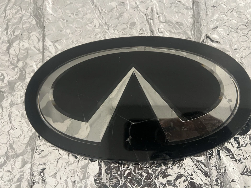 Решетка передняя 2017-2025 Infiniti Q60 только с эмблемой изготовитель оборудования - Изображение 3 из 4