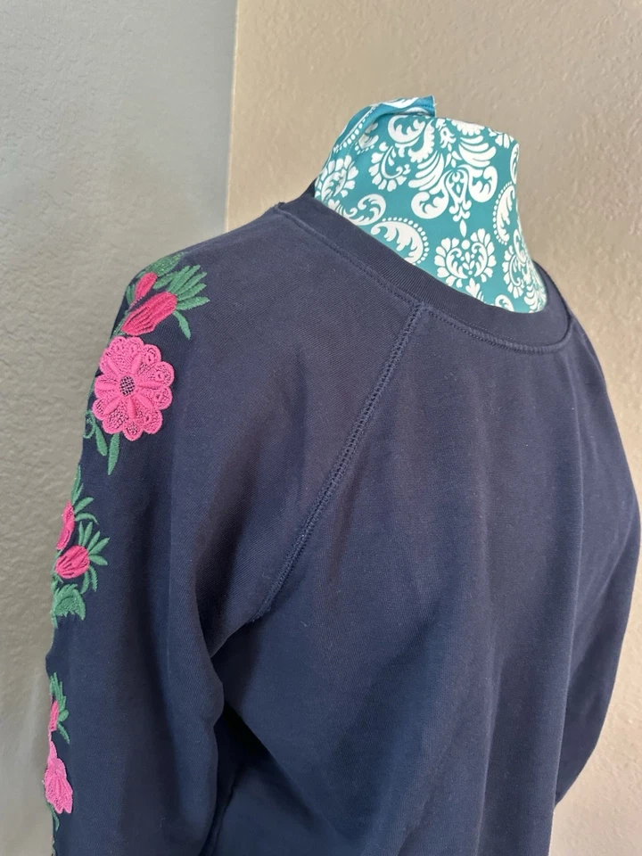 XL Women’s Jcrew Floral Pullover. Beautiful Embroidery - Image 3 of 4