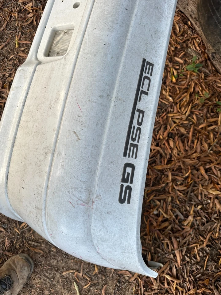 92-94 ECLIPSE TALON Laser 1G 1GB OEM CUBIERTA DE PARACHOQUES TRASERO Foto 3 de 4