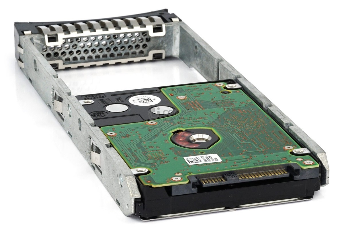 00AR324 IBM HDD 300GB 15K SAS 12G 2.5