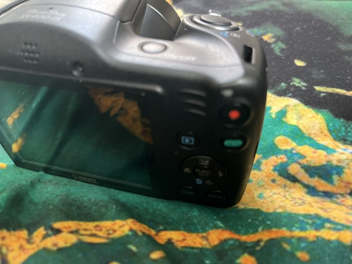 Canon PowerShot SX400 IS 16.0MP Digital Camera - Black (Kit Canon PowerShot SX400 IS 16.0MP Digital Camera - Black (Kit