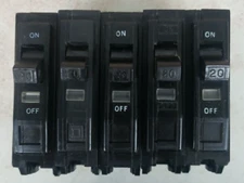 LOT OF 5  Square D QO120 1 Pole 20 Amp 120/240V Circuit Breaker *A.B.