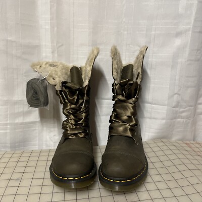 Dr. Doc Martens Aimilita Rare  Green Faux Fur  Lined Fold over Boots Sz 11