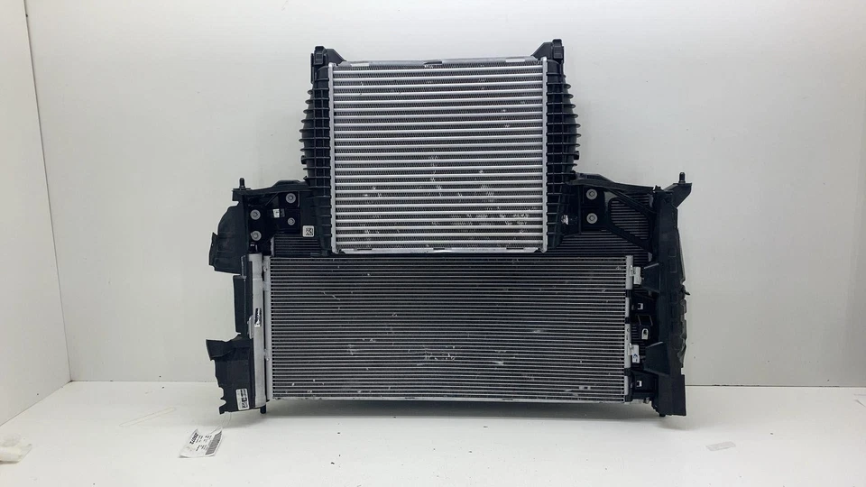 ⭕ 2024-2025 Chevrolet Silverado 1500 Pickup 2.7L Radiator Condenser Fan Assembly — 第 2/4 张图片