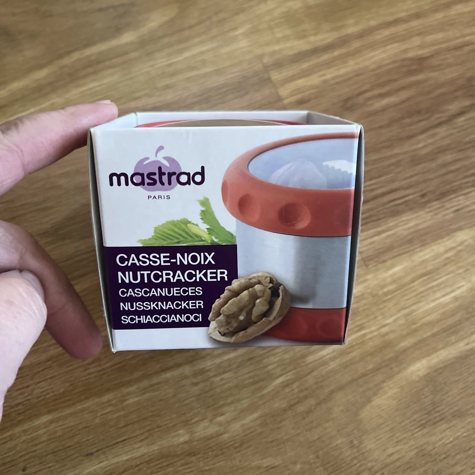 Mastrad Casse-noix Nutcracker RARE RED France Breaks nutshells cleanly BOX new