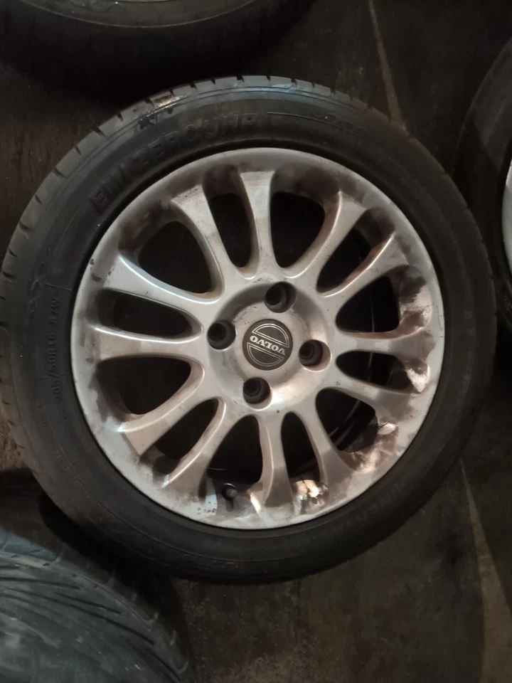 Sommerreifen Volvo V40 205 50 R16 - Bild 3 von 4