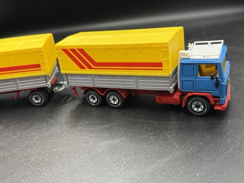 Camión Siku 3115 Volvo F12 con remolque doble en caja original - Imagen 11 de 19