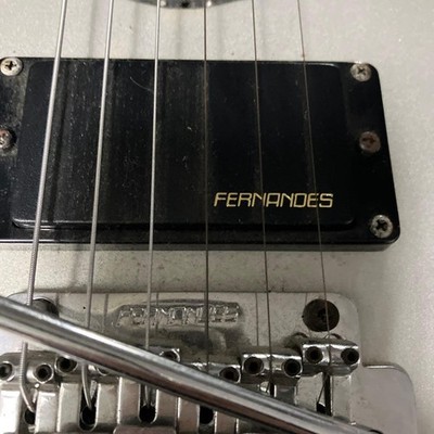 【名機】FERNANDES FGZ-400 シルバー エレキギター SSH配列 FERNANDES FGZ-400 Silver Electric Guitar SSH Array Safe Packing