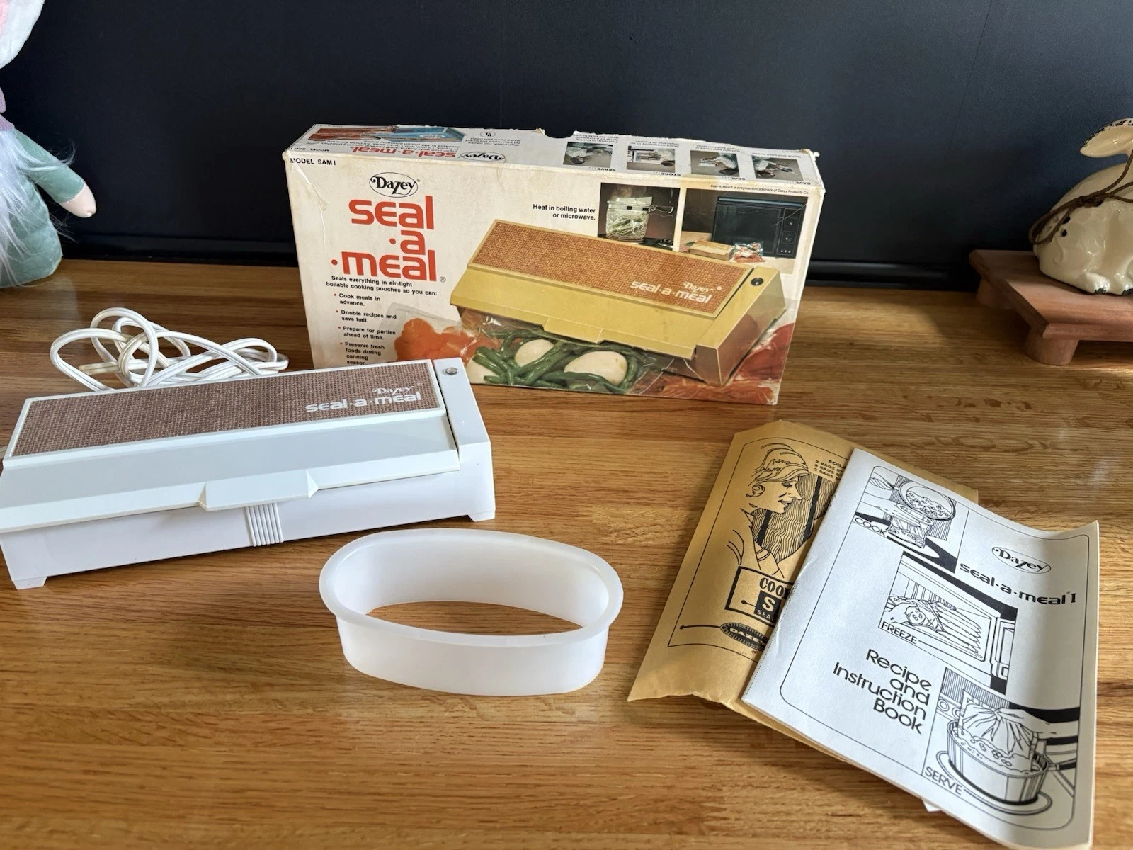 Dazey Vintage Seal-a-Meal Vacuum Sealer with Compatible Bags In Original Box