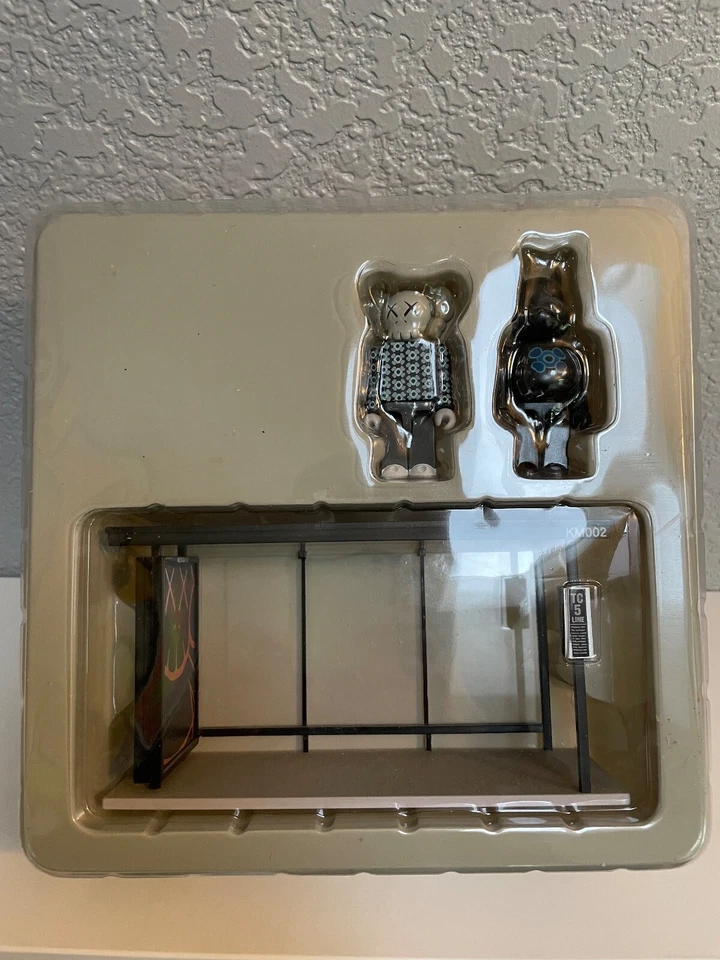 Juego de figuras de acción Kaws Kubrick Medicom Bus Stop serie 2 2002 Foto 4 de 4