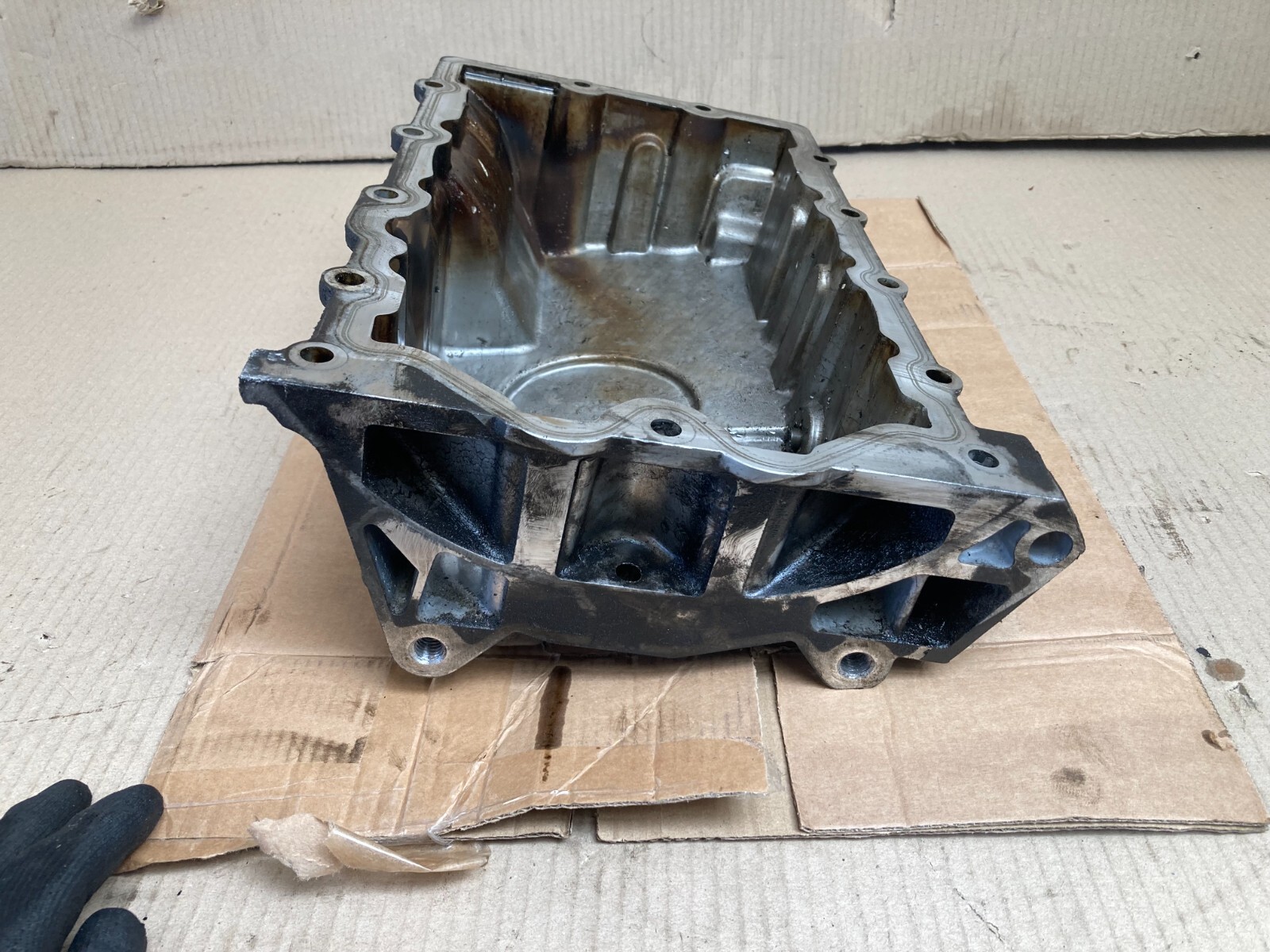 Mini cooper S R52 R53 oil pan sump 04777834AB 20002006 W10 W11 engines