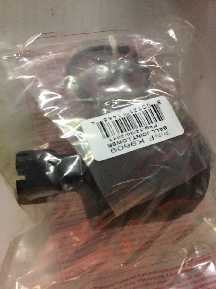 Junta de rótula de suspensión-C-TEK estándar delantera inferior centrada para Nissan D21 86-94 Foto 2 de 3