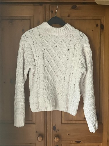 Primark cremefarbener Pullover mit Zopfmuster. Größe UK 4-6 (2XS). Top Zustand