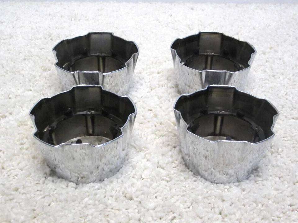 OLDSMOBILE CUTLASS 442 TRACCIÓN TRASERA FABRICANTE DE EQUIPOS ORIGINALES 14"/15" JUEGO DE TAPAS CENTRALES DE RUEDA 416393 #FD-7 Foto 2 de 3