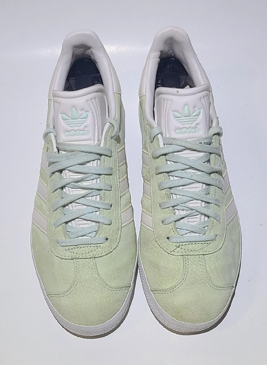 Adidas green store casual shoes