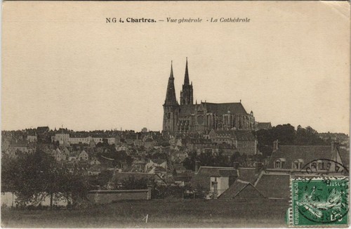 CPA CHARTRES, LES Trois Ponts et promeneurs sur le quai EUR 5,00
