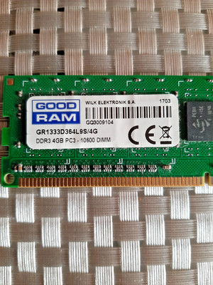 4GB - PC3  Arbeitsspeicher  240-Pin DIMM - RAM  DDR3 - 1333MHz   10600U