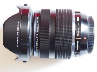 Olympus M.Zuiko Digital ED 12 40mm f/2.8 Pro Objektiv - Schwarz MFT