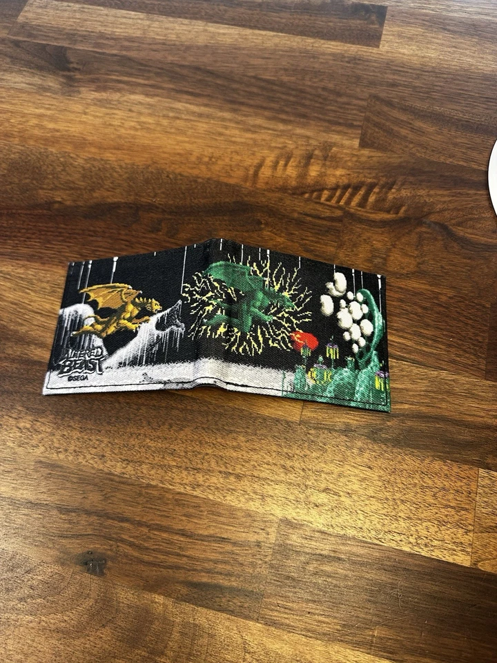 Cartera plegable Altered Beast Sega Genesis Bi Foto 4 de 4